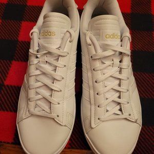 NEW Adidas Women's White Sneakers Size 10